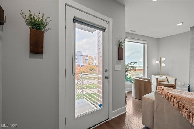 1260 W 70th Street, Cleveland, OH 44102