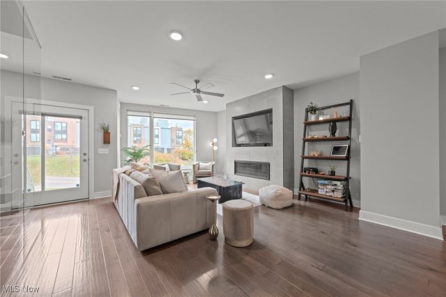 1260 W 70th Street, Cleveland, OH 44102