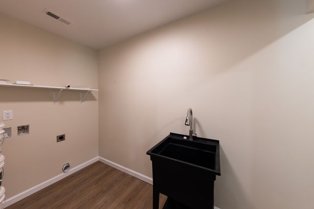 249 N Walnut St, Hohenwald, TN 38462