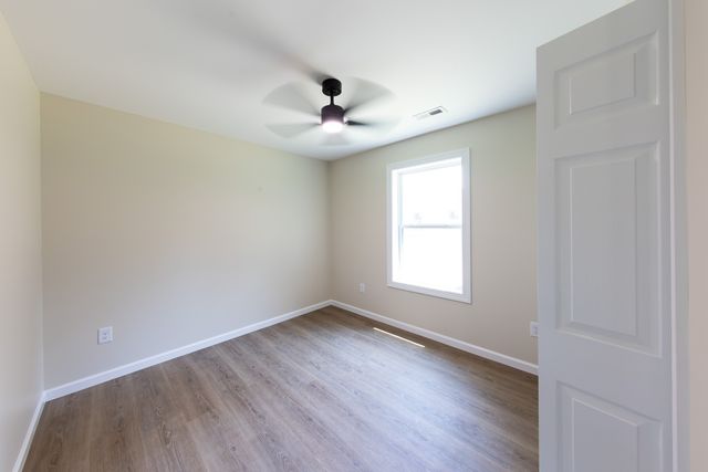 249 N Walnut St, Hohenwald, TN 38462