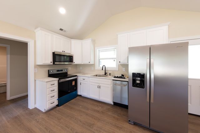 249 N Walnut St, Hohenwald, TN 38462