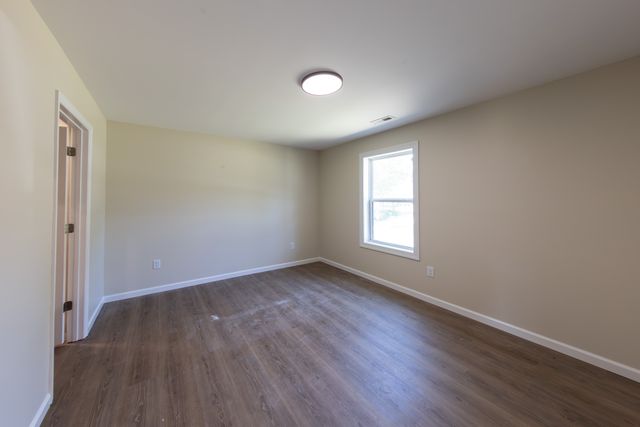 249 N Walnut St, Hohenwald, TN 38462