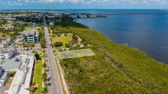 806 E MARION AVENUE, Punta Gorda, FL 33950