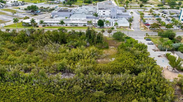 806 E MARION AVENUE, Punta Gorda, FL 33950