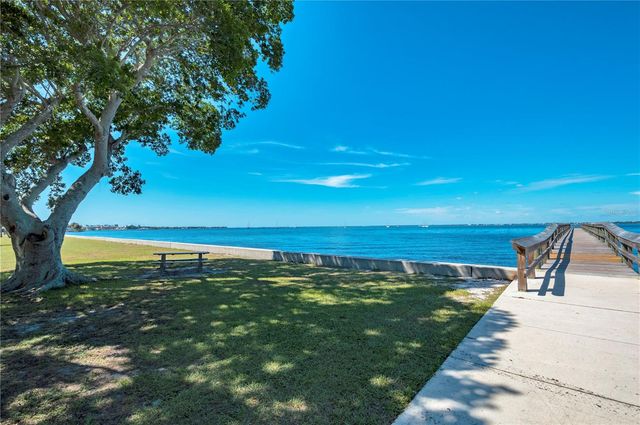 806 E MARION AVENUE, Punta Gorda, FL 33950