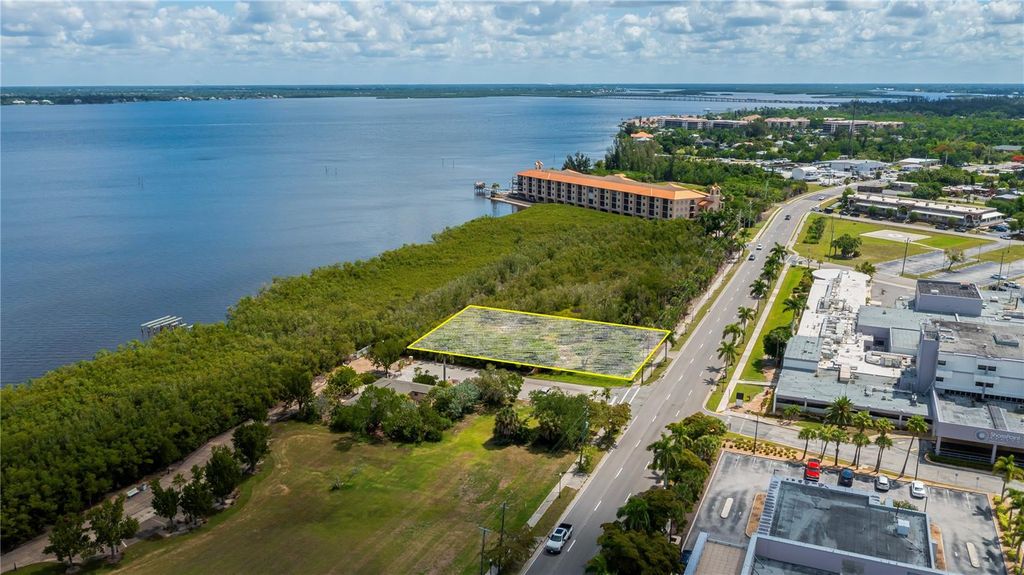 806 E MARION AVENUE, Punta Gorda, FL 33950
