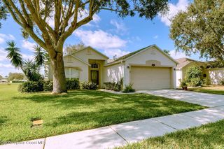 2152 Spring Creek Circle NE, Palm Bay, FL 32905