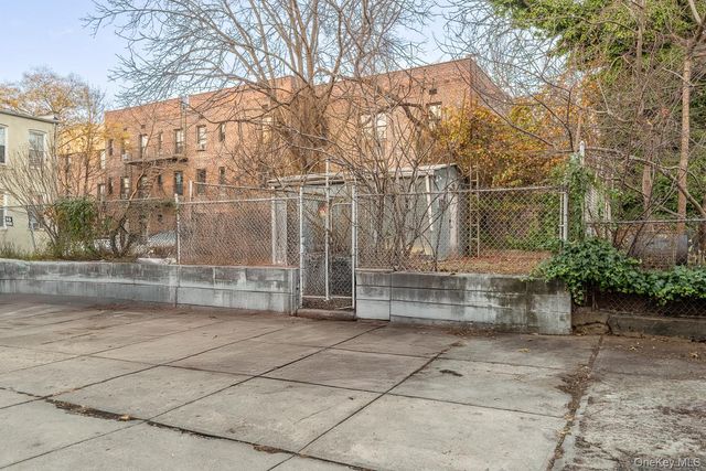 19-13 21st Road, Astoria, NY 11105