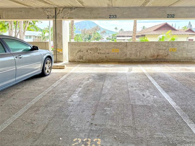 250 Kawaihae Street 2E, Honolulu, HI 96825