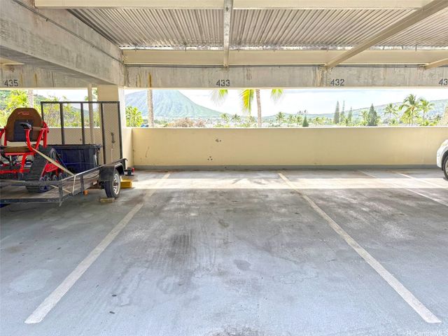 250 Kawaihae Street 2E, Honolulu, HI 96825