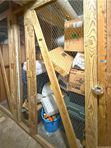 250 Kawaihae Street 2E, Honolulu, HI 96825