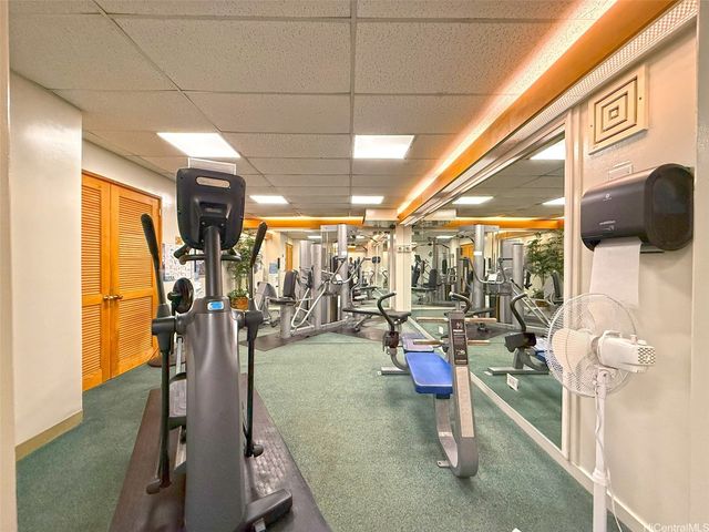 250 Kawaihae Street 2E, Honolulu, HI 96825