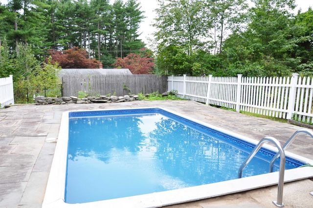 3 Valleyview Drive, Merrimack, NH 03054