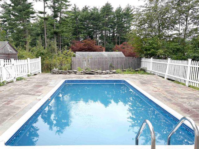 3 Valleyview Drive, Merrimack, NH 03054