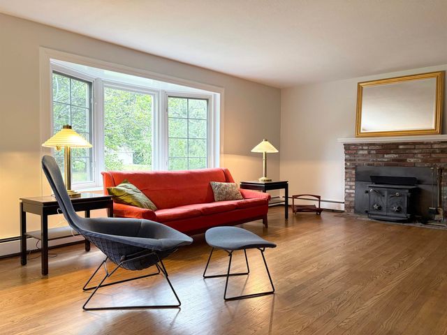 3 Valleyview Drive, Merrimack, NH 03054