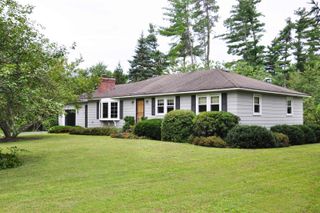 3 Valleyview Drive, Merrimack, NH 03054