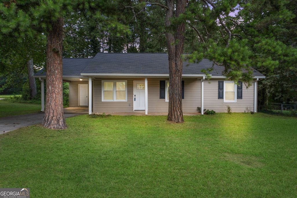 10 Lajuana Drive, Carrollton, GA 30116