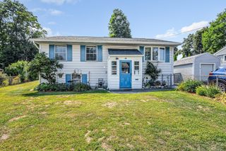 25 Arlene Rd, Lowell, MA 01851