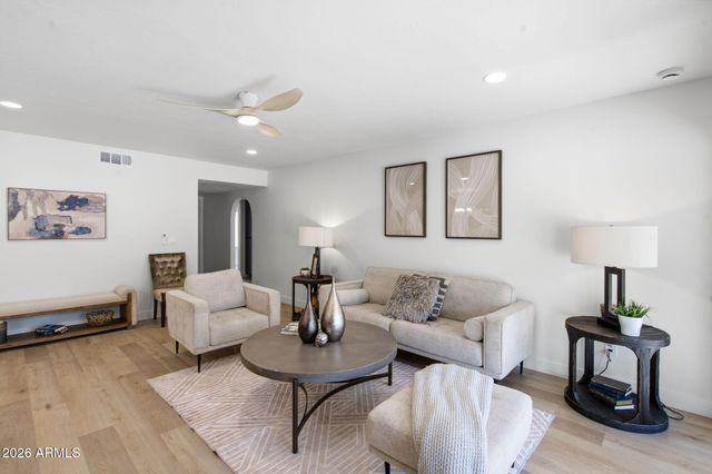 5306 S FARMER Avenue, Tempe, AZ 85283