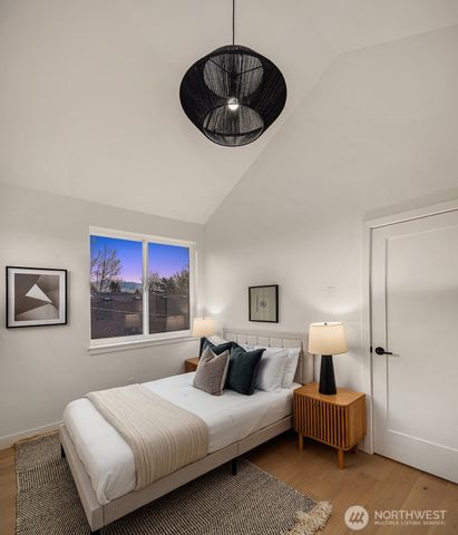 503 S Henderson Street, Seattle, WA 98108