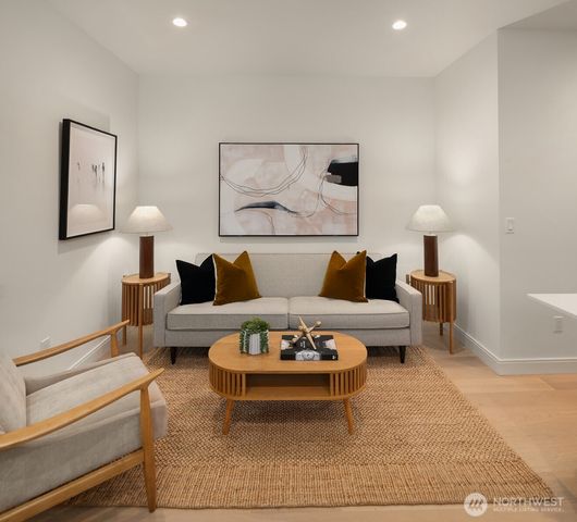 503 S Henderson Street, Seattle, WA 98108