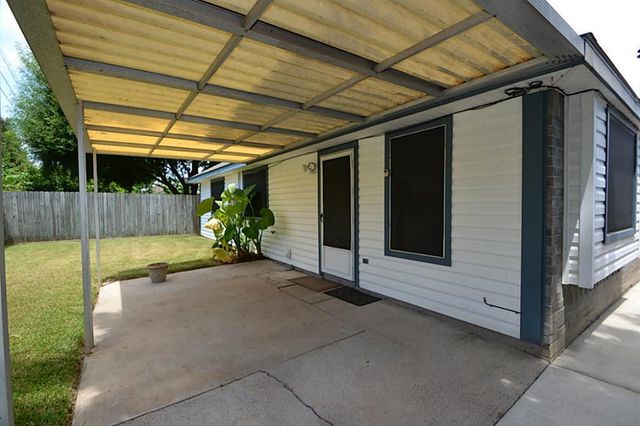 2739 Blue Mist Drive, Sugar Land, TX 77498