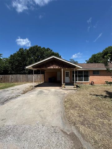 400 S Vick Street, Decatur, TX 76234