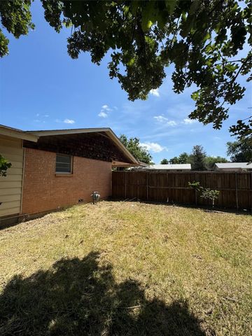 400 S Vick Street, Decatur, TX 76234