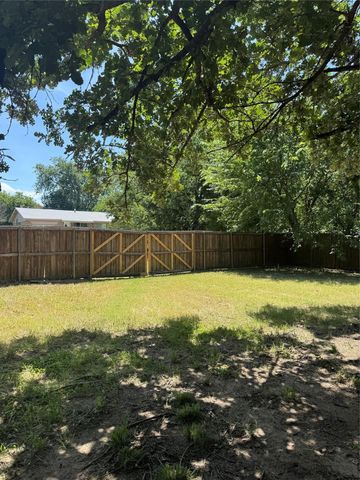 400 S Vick Street, Decatur, TX 76234