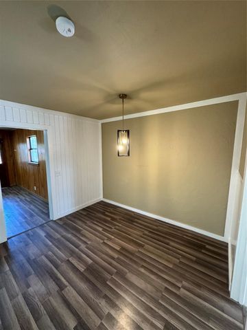 400 S Vick Street, Decatur, TX 76234