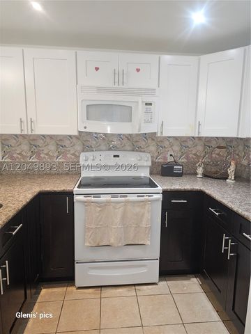 20400 W Country Club Dr 204, Aventura, FL 33180