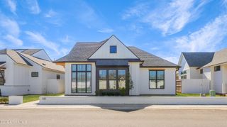 105 Tea Rose Drive, Broussard, LA 70518