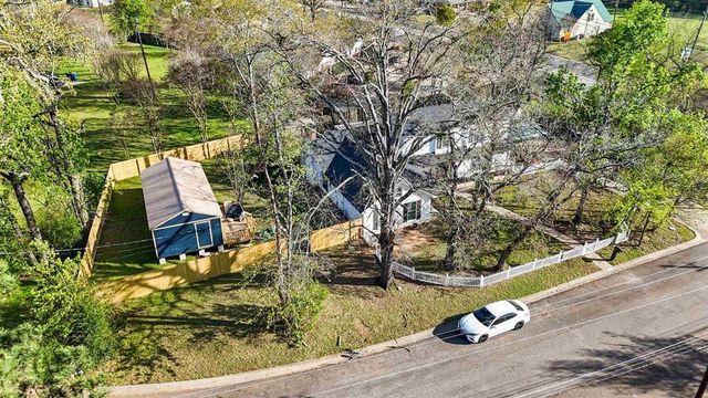 3000 Joy Dr., Kilgore, TX 75662