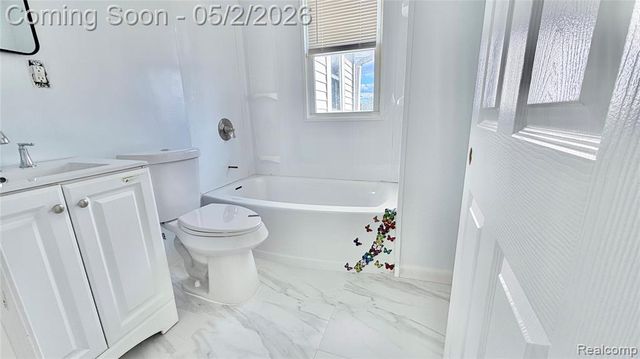 11012 Paige Avenue, Warren, MI 48089