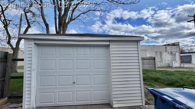 11012 Paige Avenue, Warren, MI 48089