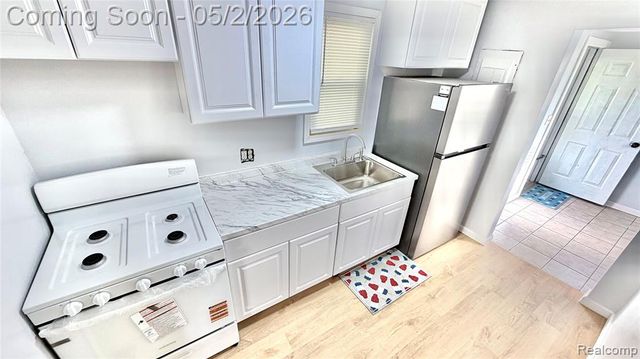 11012 Paige Avenue, Warren, MI 48089