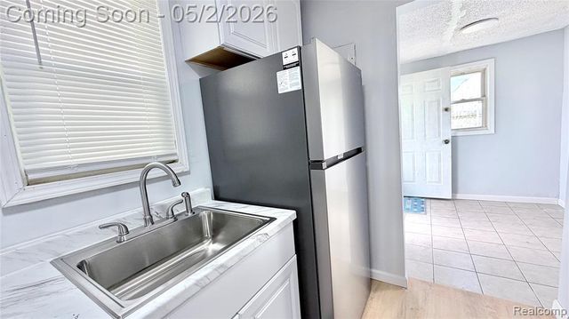 11012 Paige Avenue, Warren, MI 48089