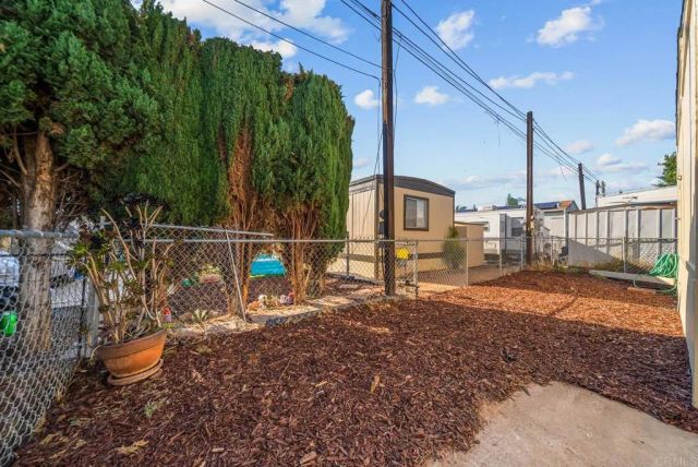 1425 E Madison 18, El Cajon, CA 92019