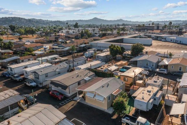 1425 E Madison 18, El Cajon, CA 92019