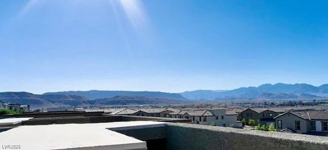 6256 Haiku Stairs Street, Las Vegas, NV 89148