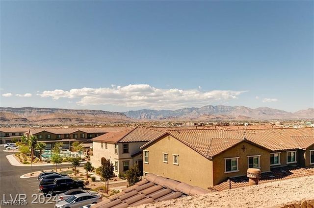 6256 Haiku Stairs Street, Las Vegas, NV 89148