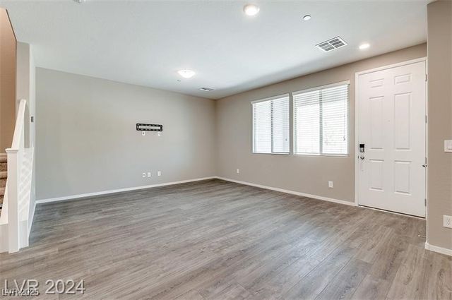 6256 Haiku Stairs Street, Las Vegas, NV 89148