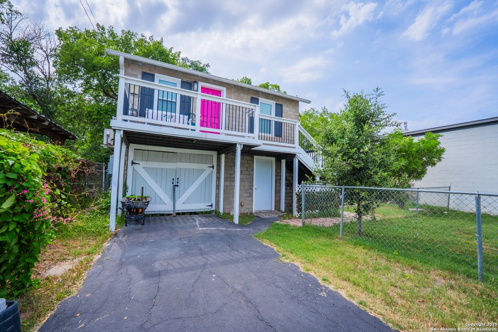 2007 S Presa # 2, San Antonio, TX 78210