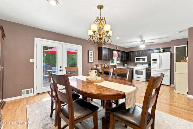 7304 Oswego Cir, Louisville, KY 40214