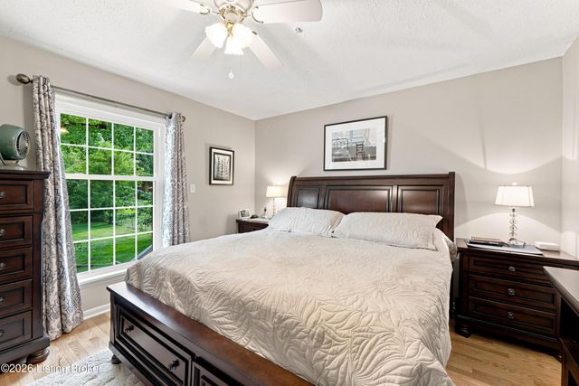 7304 Oswego Cir, Louisville, KY 40214