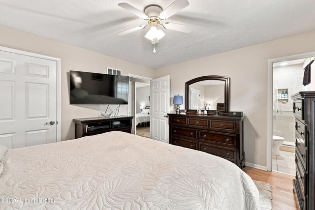 7304 Oswego Cir, Louisville, KY 40214