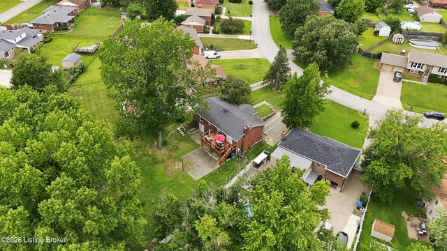 7304 Oswego Cir, Louisville, KY 40214