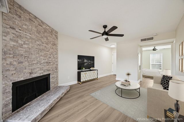 18800 Egret Bay Boulevard 907, Houston, TX 77058