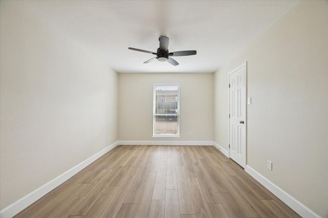 18800 Egret Bay Boulevard 907, Houston, TX 77058