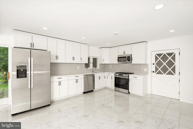 583 EDINBURG RD, Hamilton Township, NJ 08619